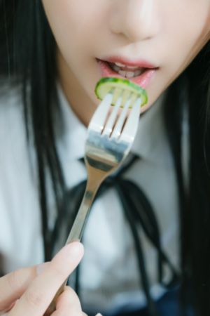 欧美茄手表女机械_高清免费观看