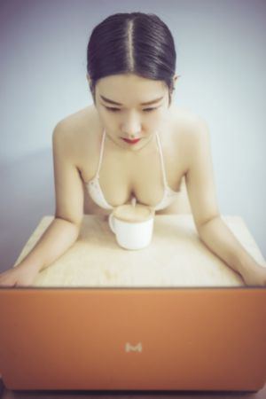 国产岩板餐桌推荐品牌_HD免费电视剧