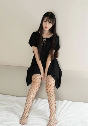 欧美风连衣裙v领性感_1080韩国电影在线观看