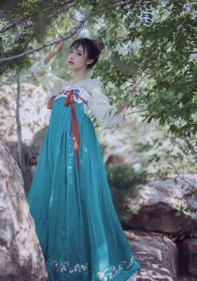 欧美女歌手娃娃音_老版国语字幕